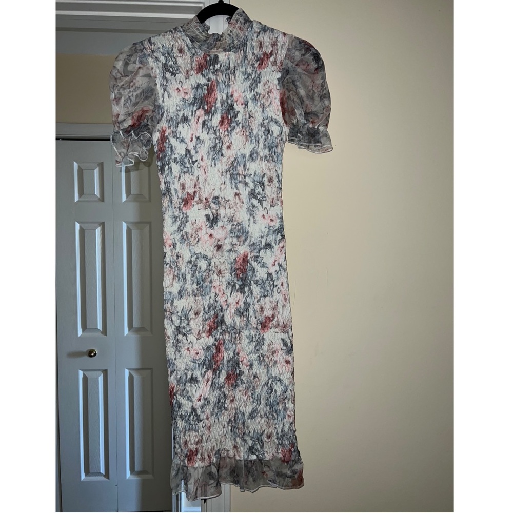 Beautiful Jaus dress, Size XS. Worn once. In great condition.